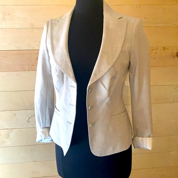 The Limited Size 4 Beige Suit Jacket - Picture 1 of 3
